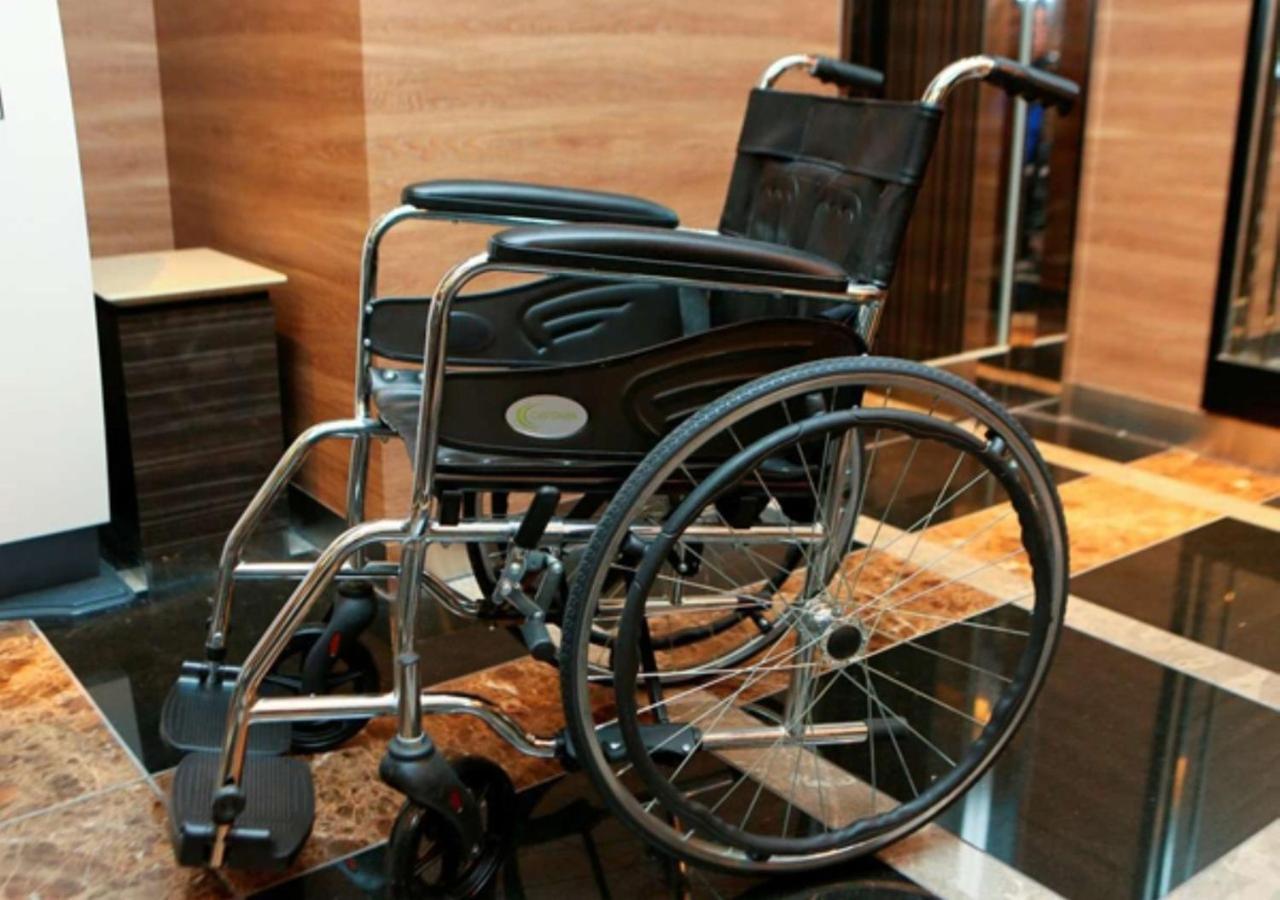 APA Hotel Osaka Umeda Bagian luar foto