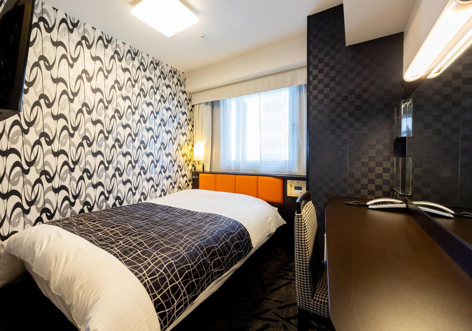 APA Hotel Osaka Umeda Bagian luar foto
