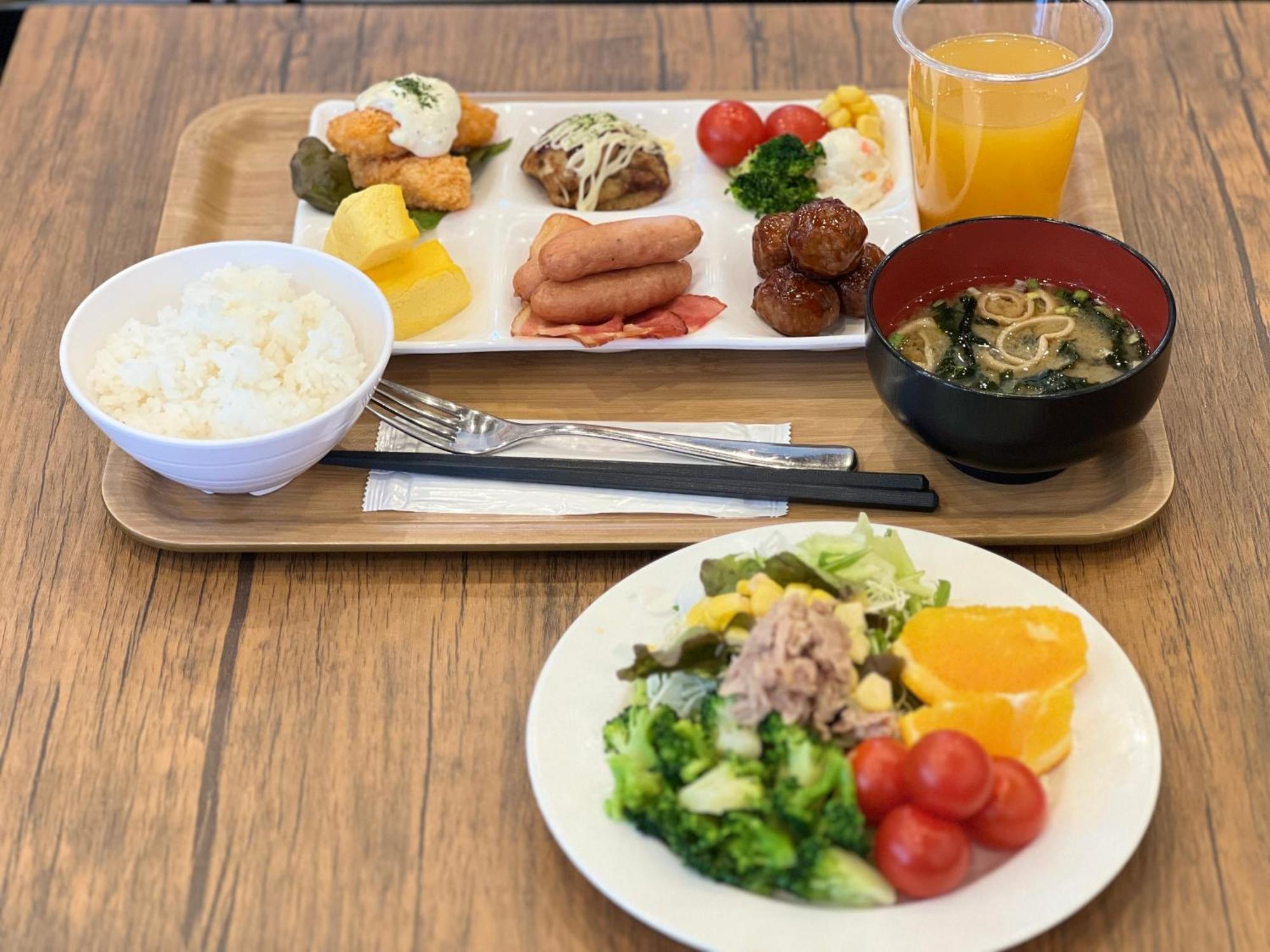APA Hotel Osaka Umeda Bagian luar foto